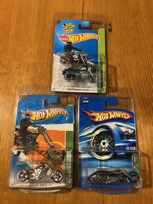 Hot Wheels - Lot of 3 Treasure Hunt Motorcycles Fat Boy, Pit Cruiser, Splitback - Image 1 of 4
