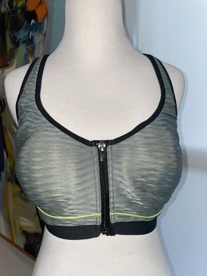 VICTORIA SECRET 32DDD Sports Bra Used Zip Up High Impact  - Image 1 of 4