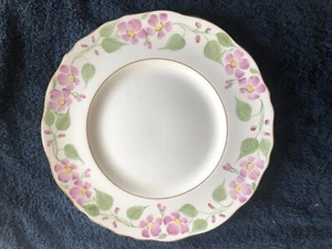 "Plato de cena Royal Cauldon hueso porcelana flores púrpuras pintado a mano 10,5""" - Imagen 1 de 3