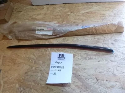 Chrysler Sebring 1996-2000 Zierleiste Leiste Tür vorne rechts 0QF28SX8 schwarz - Imagem 1 de 4