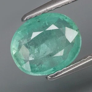 1.41 Ct Natural Green Emerald Columbian Oval Shape Loose Gemstone See Video !! - Picture 1 of 2
