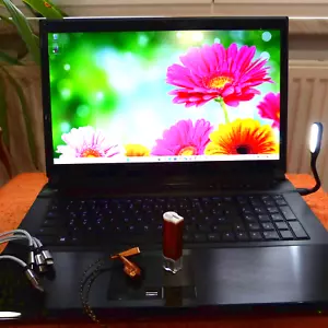 XMG P170 Clevo 17 Zoll FULLHD l Windows 11 SSD l 32GB RAM NEU l QUAD i7 HDMI - Bild 1 von 15