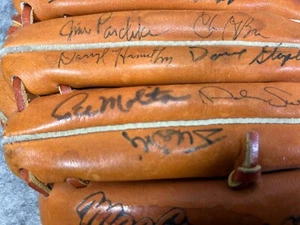 Milwaukee Brewers Signed Leather Baseball Glove Paul Molitor, Others - Picture 1 of 14