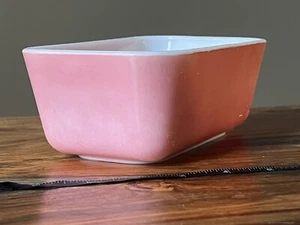 VINTAGE PYREX MEDIUM REFRIGERATOR JAR - PINK - NO LID - 502 - USA - Picture 1 of 10