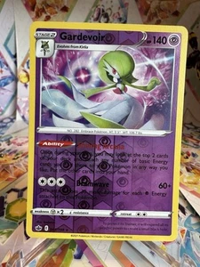 Gardevoir Rare Reverse Holo Psychic 2021 Pokemon TCG Chilling Reign Karte 061/198 - Bild 1 von 2