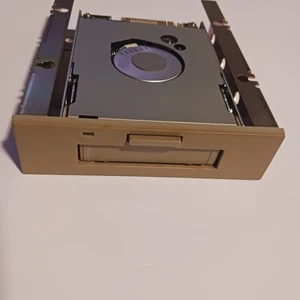Archive 5580 3.5" Internal Tape Drive in 5.25" case - Picture 1 of 8