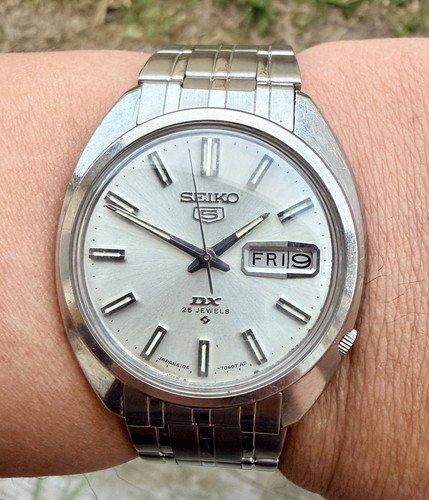 Vintage Seiko 5 6106-8000 DeLuxe 