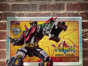 Toynami Voltron 30th Anniversary Collector's Set. brand New - Picture 1 of 4