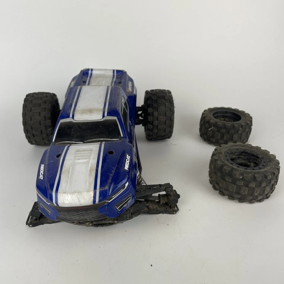 Redcat Racing Volcano 16 1/16 Scale 4WD Brushed RC Monster Truck 2.4GHz - Image 1 of 4