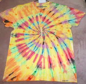 Mens 100% cotton One Off Tie Dye T-shirt "Yellow Multi spiral" size Large, new - Foto 1 di 2