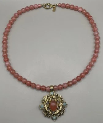Collar Colgante Mujer 1928 Tono Dorado Metal Rosa Verde Lucita Cabujones Foto 1 de 4