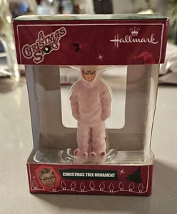 Hallmark Ornament A CHRISTMAS STORY - The Pink Nightmare Bunny Suit  - Bild 1 von 4