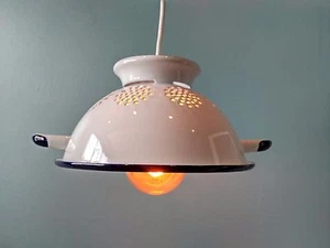 Durchschlag Seiher Sieb Küchenlampe Hütte Leuchte Emaille Bar Restaurant  - Bild 1 von 16