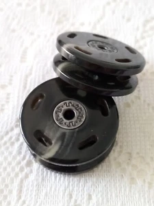 1 Large Chunky Plastic 34 mm Sew On Press Studs - Picture 1 of 5