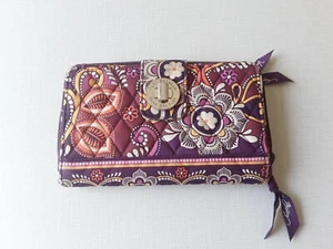 Vera Bradley gesteppte Clutch Geldbörse Drehverschluss lila bunt Blumen Reißverschluss - Bild 1 von 7