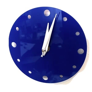 Reloj De Pared Redondo Pequeño En Azul De Acrílico 14cm - Imagen 1 de 2