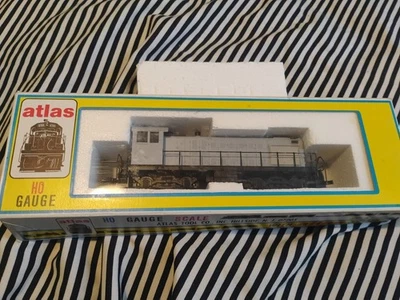 Atlas 8070 HO Undecorated Alco S-2 Diesel Locomotive NEW IN BOX - Image 1 of 4