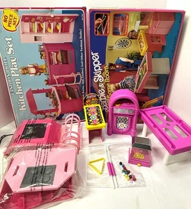 Vintage 1980er Arco Barbie & Skipper unvollständige Spielsets x2 Küche & Spielzimmer - Bild 1 von 17