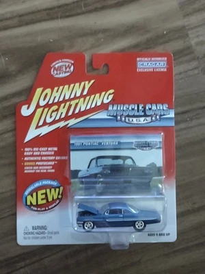 Pontiac Ventura 2003 Johnny Lightning Muscle Cars EE. UU. 1961 con tarjeta fotográfica adicional Foto 1 de 2