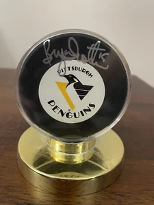 Bryan Trottier #19 Autographed Robo Logo Pittsburgh Penguins NHL Puck W Case - Picture 1 of 2