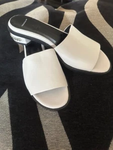 Aquatalia White Leather Slide Sandals with Chain Adorned Low Heel 7.5 Italy NEW - Picture 1 of 15