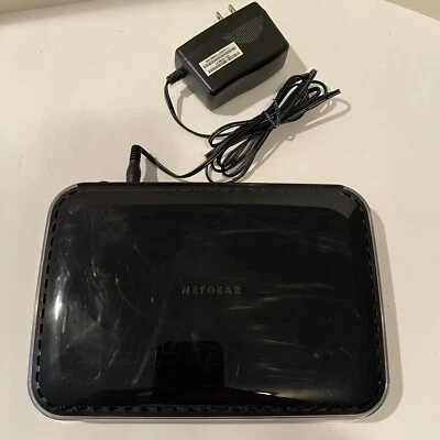 Netgear Universal Dual Band Wifi Range Extender 4 Port Wifi Adapter WN2500RP - Image 1 of 4