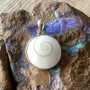 Eye of Shiva Sterling Silver Pendant ~ Mermaids Money ~ Symbolises Flow Of Life - Picture 1 of 11