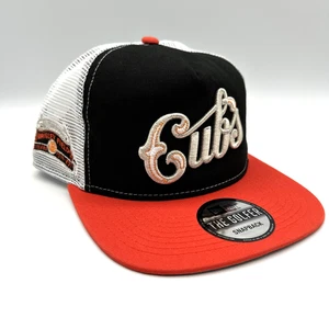 New Era Chicago Cubs Golfer Trucker Snapback Hat Black Red Script Side Patch - Picture 1 of 12