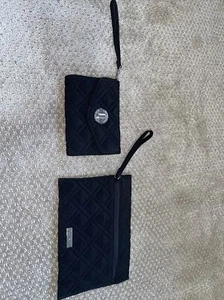 Lotto 2 pezzi portafoglio da polso trapuntato Vera Bradley usato in ottime condizioni - Foto 1 di 6