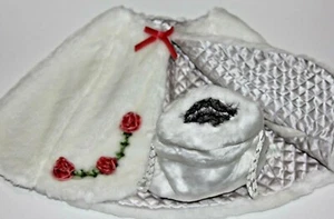 AMERICAN GIRL HOLIDAY CAPELET ROSE PONCHO WITH MATCHING POUCH RARE NEW - Picture 1 of 5
