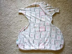 Baby loves Sleep Sack -x wide-hip dysplasia Blanket Swaddle Unisex Med 6-12 Mos - Picture 1 of 3