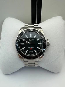 Gucci Dive Black Dial YA136301 40mm Stainless Steel Case Silver Bracelet Date - Picture 1 of 12