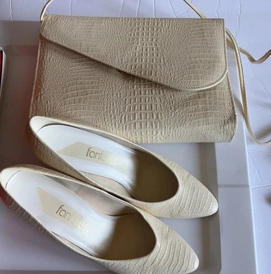 Vintage Fanfares Cream pumps. 80’s. Size: 6.5.  With NWT matching purse - Image 1 of 4