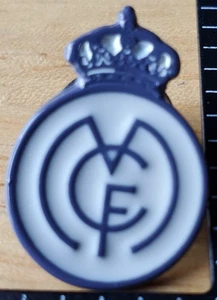 Real Madrid 1920 logo pin Club de Futbol Football La Liga Santiago Bernabeu  - Picture 1 of 3