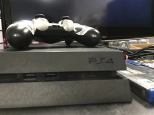 SONY PLAYSTATION 4 (PS4) CUH-1001A 500GB ALL INCLUSIVE READY 2 PLAY!!! w/TLOU - Picture 1 of 19