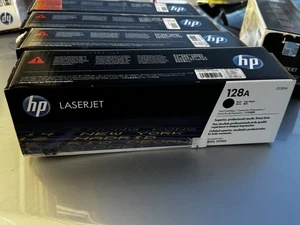 HP 128A (CE320A) Cartuccia Toner LaserJet - Nero Nuovo - Foto 1 di 2