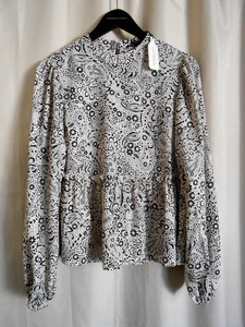 Blusa donna Sanctuary nera beige stampa paisley volant manica lunga. Taglia S - Foto 1 di 5