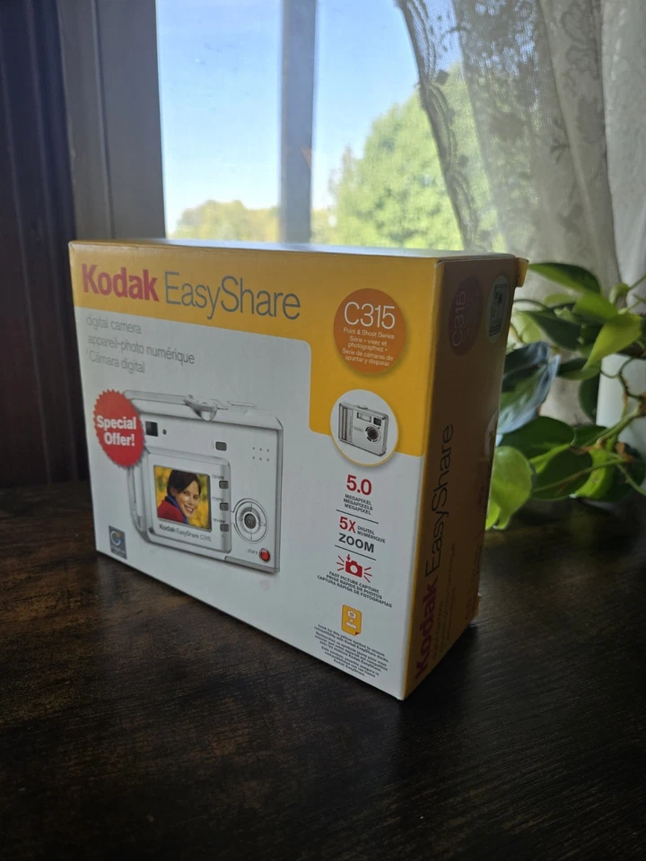 Kodak EasyShare C315 5.0MP Digital Camera - Silver Tested Works - Image 1 of 4