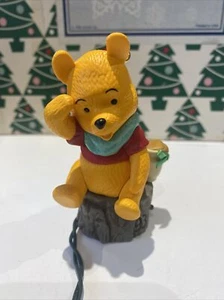 Hear Poohs Voice Navidad Disney Sello Recuerdo Winnie Pooh Ornamento Nuevo en Caja - Imagen 1 de 12