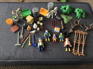 Playmobil Mixed Lot Farm & Barn Accessories-Lot Of 40 - Picture 1 of 10