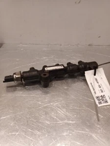 Citroen C3 2017-2019 FUEL INJECTOR RAIL 1.6 diesel - Picture 1 of 2