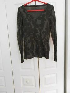 3 DOTS--2 TONE PLUM V-NECK TEE----MEDIUM - Picture 1 of 1