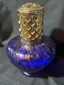 Lámpara de perfume de vidrio azul cobalto con manchas doradas tapas doradas. Vacío - Imagen 1 de 4
