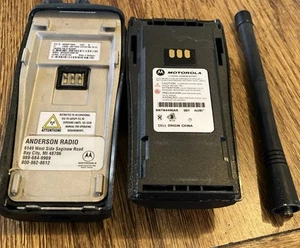 Radio bidireccional Motorola Radius CP150 UHF 4 canales AAH50RCC9AA1AN SOLO PARA REPUESTOS - Imagen 1 de 7