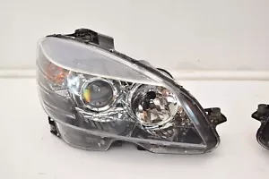 Faro delantero derecho MERCEDES C KLASA W204 AMG H7 A2048208361 - Imagen 1 de 3