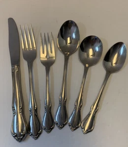 ONEIDA Oneidacraft Deluxe CHATEAU Stainless Flatware 6 PC Place Setting - Picture 1 of 3