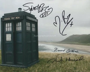 Sylvester McCoy Bernard Cribbins +2 HAND SIGNED 8x10 Photo Autograph Doctor Who - Picture 1 of 2