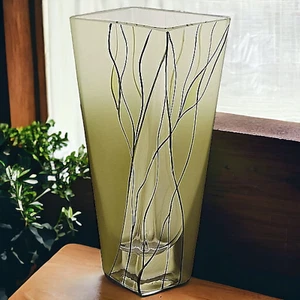 Square Vase - 8 inch Green Crystal vase - Picture 1 of 6