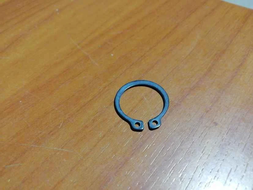 ANELLO ELASTICO GHIERA RUOTA POSTERIORE PIAGGIO HEXAGON SKIPPER LYBERTY ZIP NRG - Immagine 1 di 1