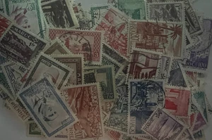 Plus 200 timbres du Maroc Oblitérés - Imagen 1 de 1